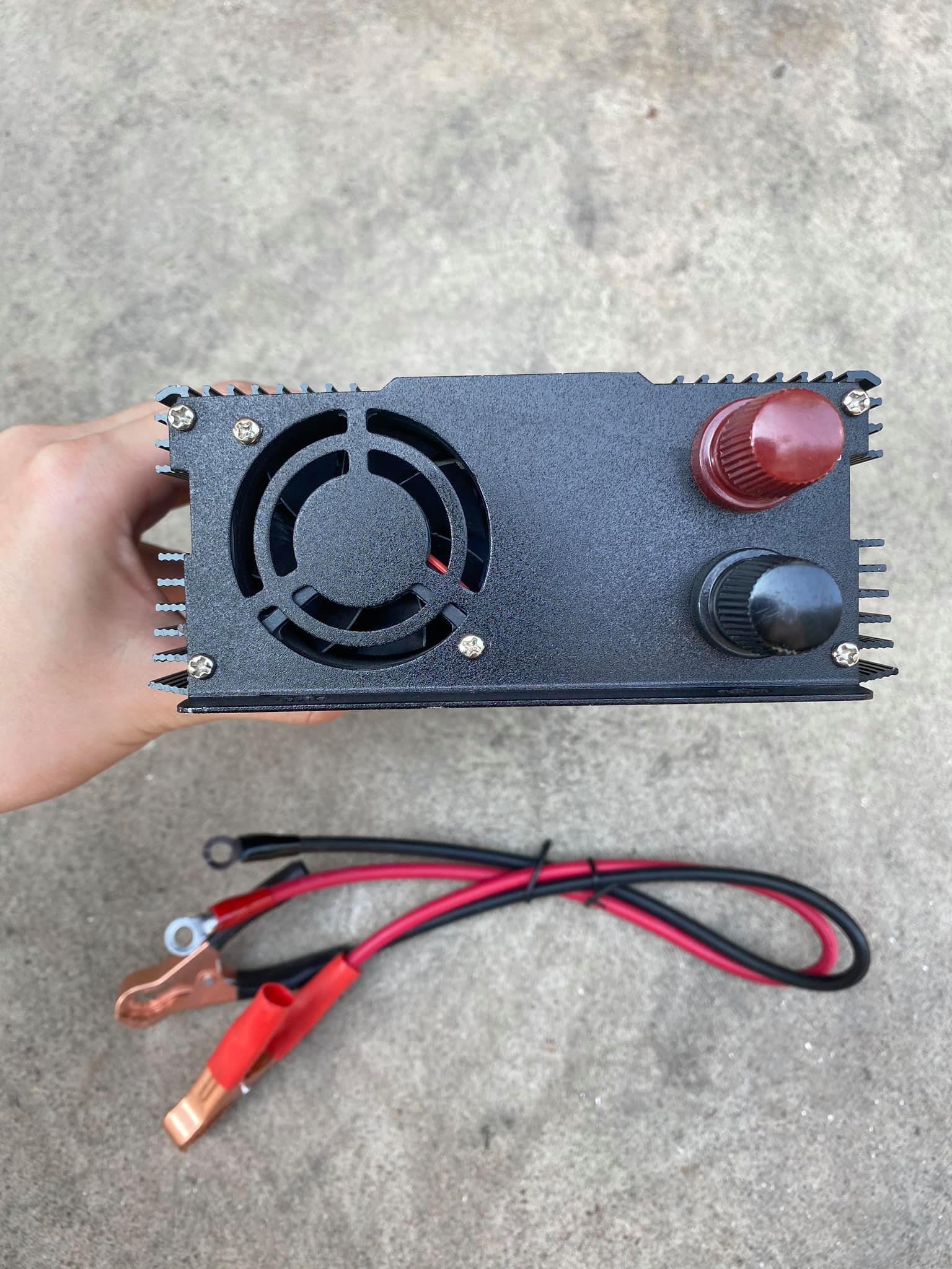 ตัวแปลงไฟ 12V เป็น 220V ขนาด 3,500W ยี่ห้อ Goboss “สีดำ”