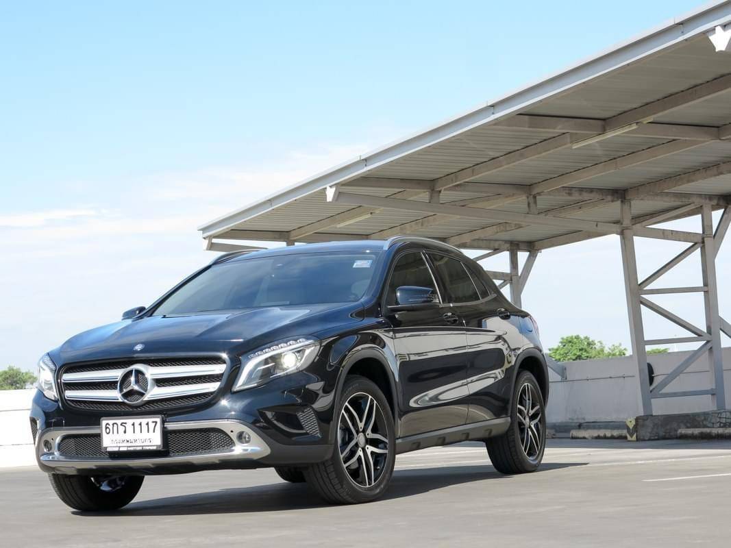 MERCEDES BENZ GLA 200 URBAN ปี 2017