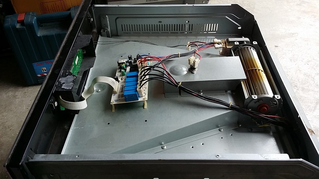 ซ่อมเตาอบไฟฟ้า ยี่ห้อ EVE รุ่น Vogue 60 ss อาการเครื่องไม่ทำงาน