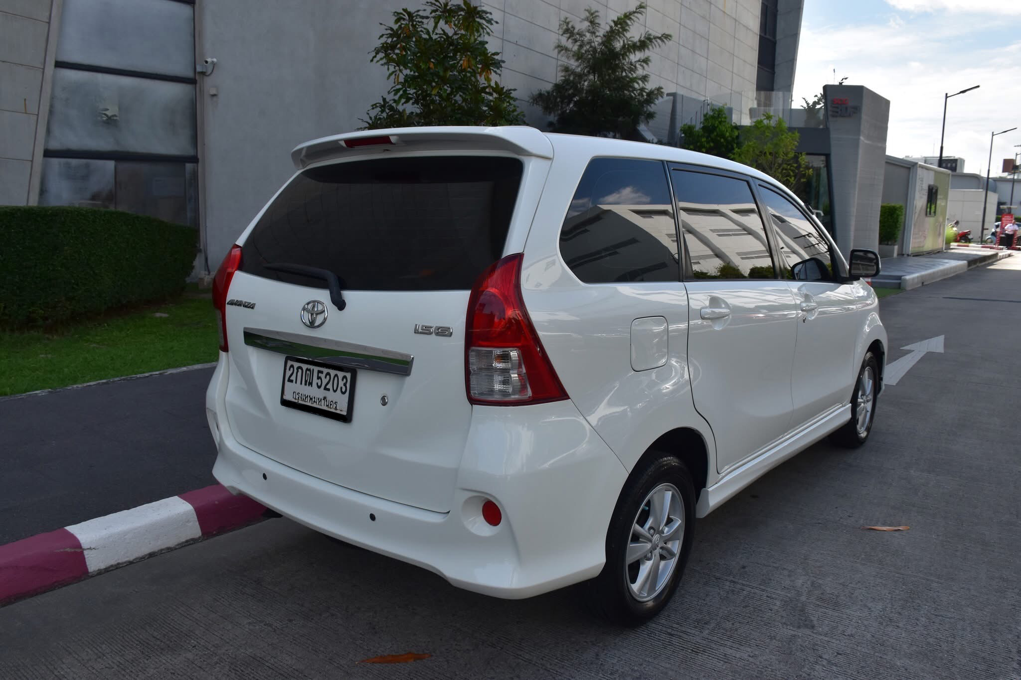 TOYOTA AVANZA 1.5 S ปี2013