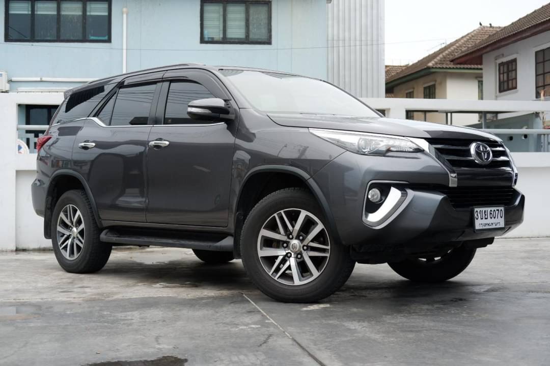 Toyota New Fortuner 2.4V AT 2WD ปี 2016
