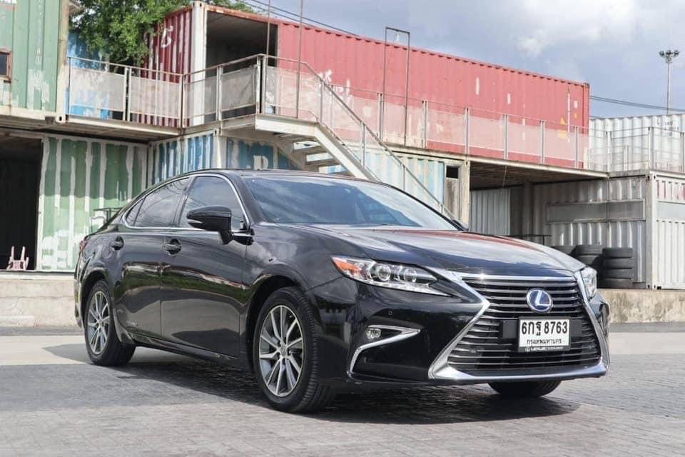 Lexus ES300h 2.5 luxury ปี2017