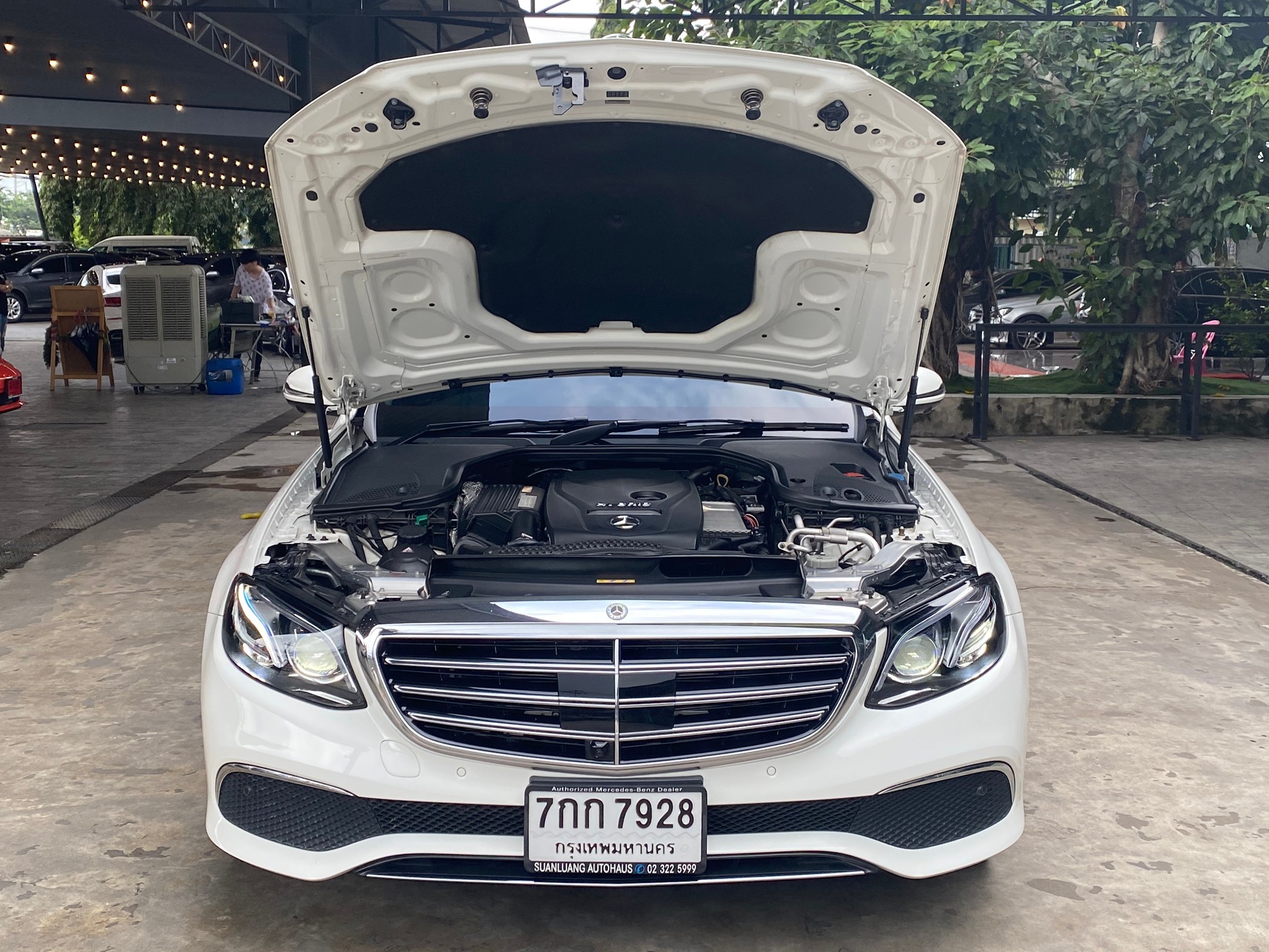 Mercedes Benz E350e Exclusive ปี 2017