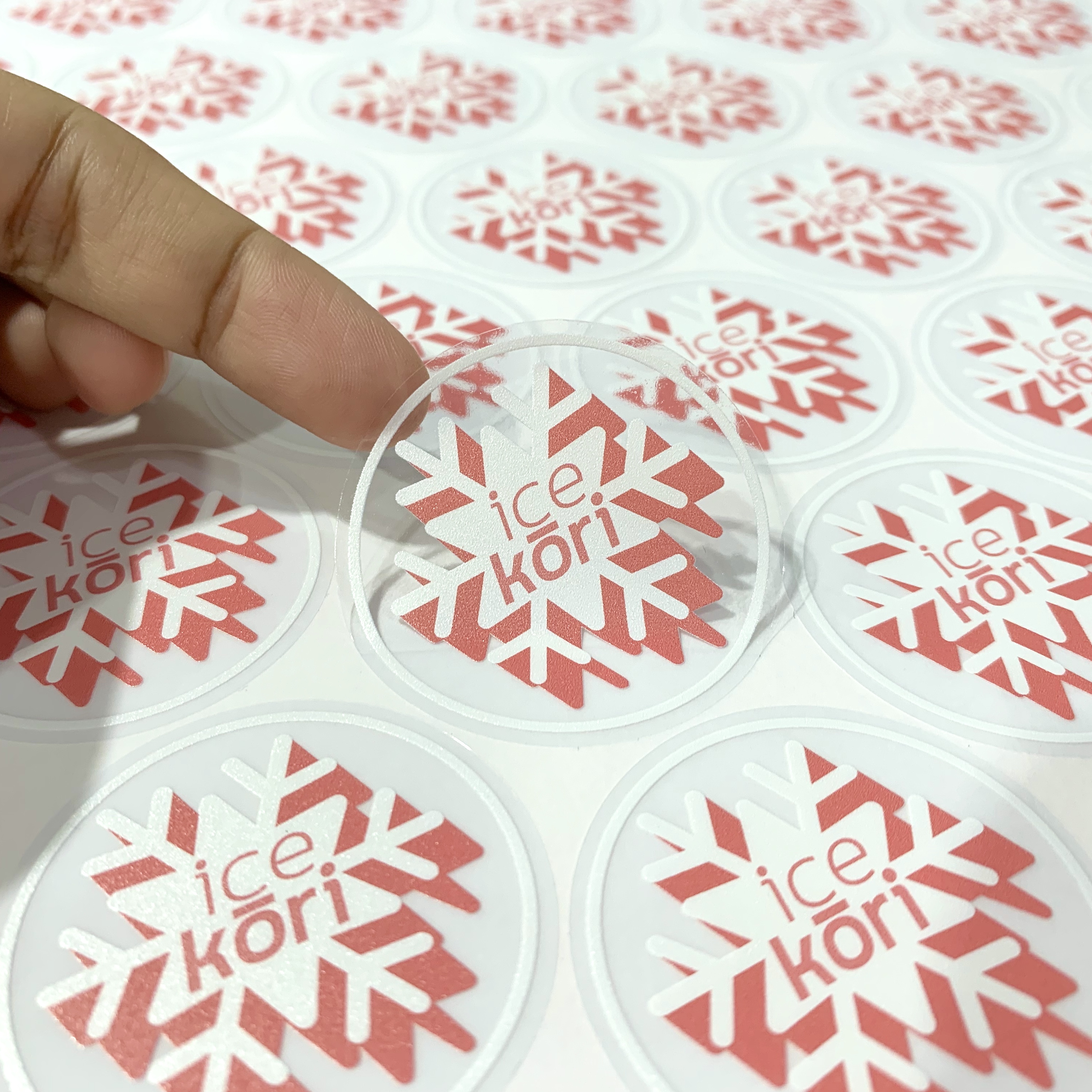 สติ๊กเกอร์ใสรองพื้นหมึกขาว หมึกขาว พิมพ์หมึกขาว