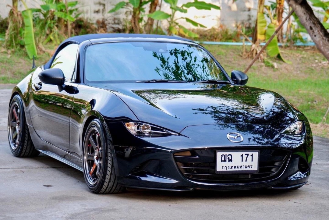 Mazda MX-5 Roadster (ND) 990S Lightweight Edition หลังคาผ้าใบเปิดประทุน ปี2023