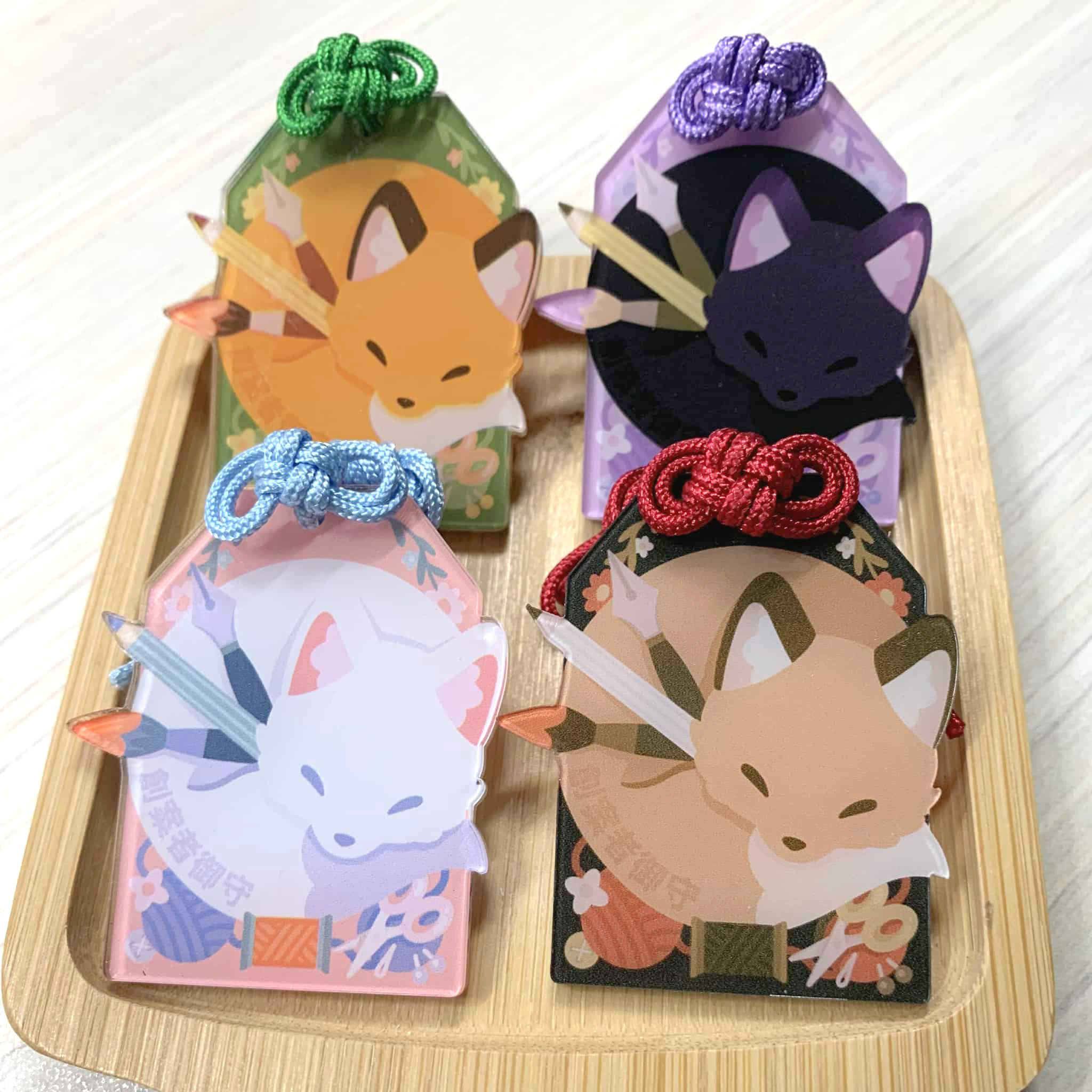 (พร้อมส่งแค่บางรายการ-ดูรูปดีๆนะคะ) Omamori 5 cm (วัสดุอะคริลิค)