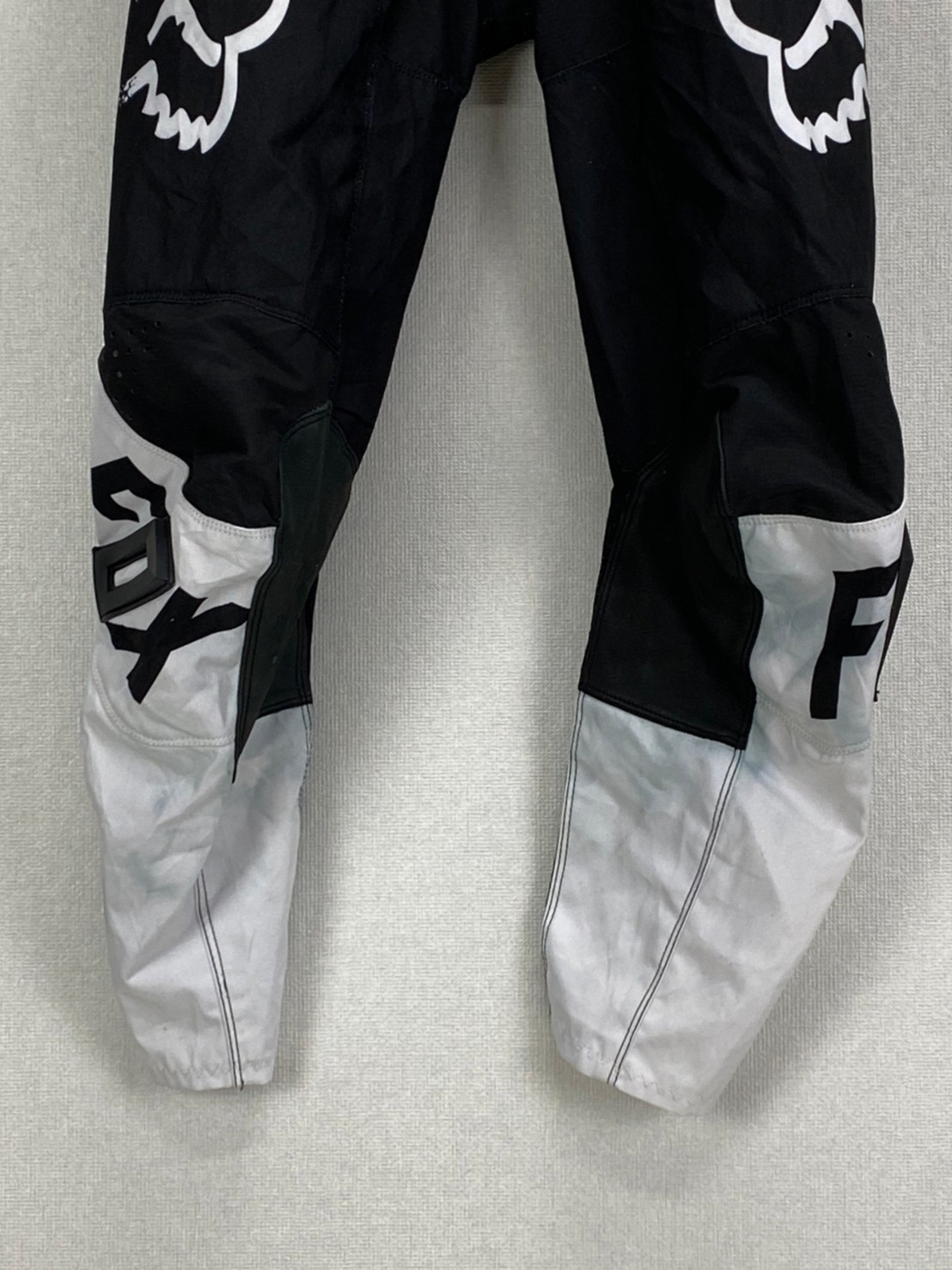 กางเกงขี่มอเตอร์ไซด์ ( มือสอง ) E&A 252: เอว 26" ยาว 23" **FOX**