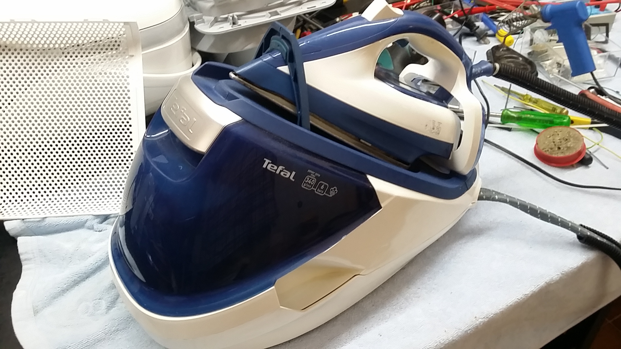 ซ่อมเตารีดไอน้ำ ยี่ห้อ TEFAL รุ่น GV8960 อาการหน้าเตารีดไม่ร้อน