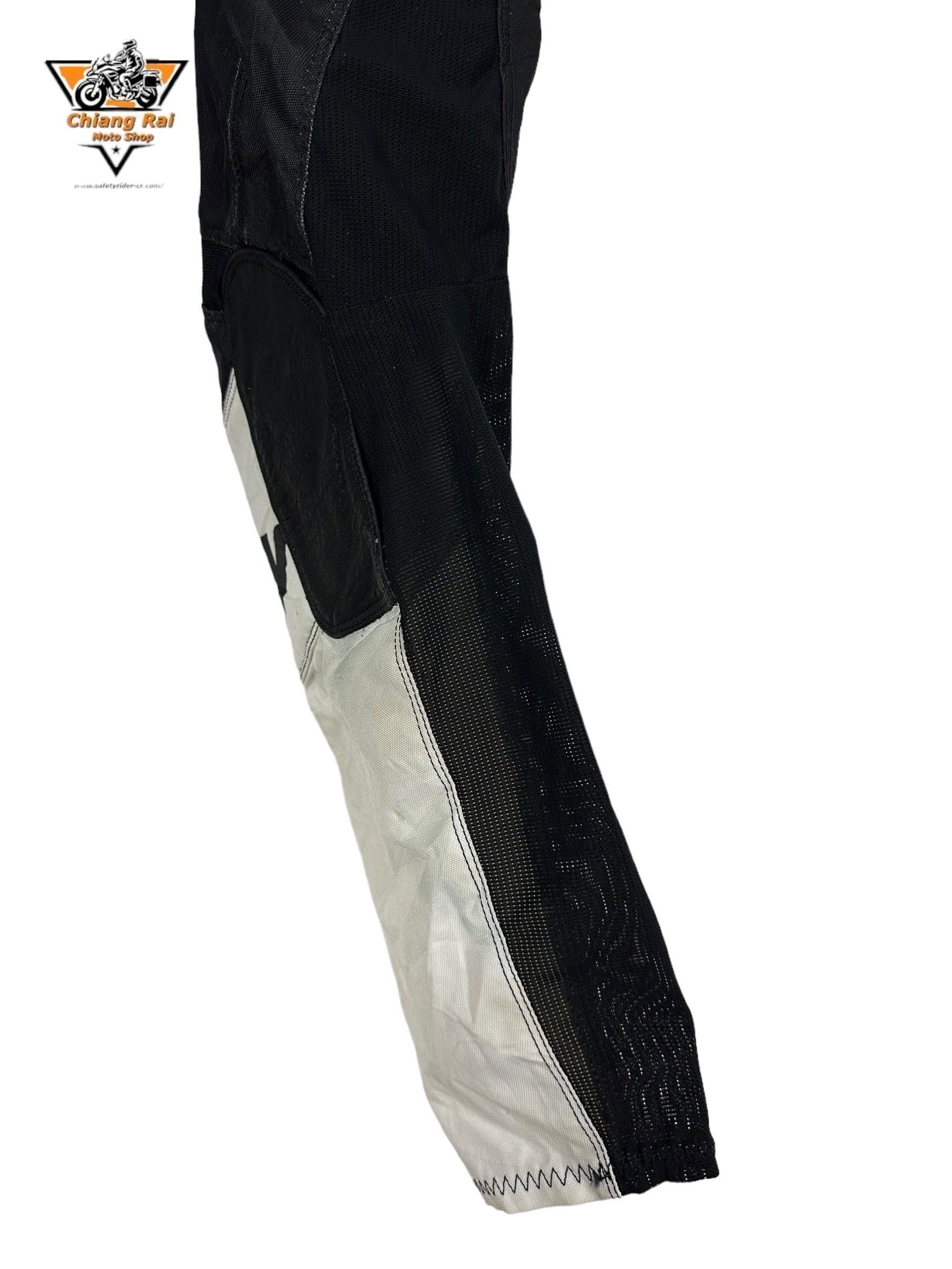 กางเกงขี่มอเตอร์ไซด์ ( มือสอง ) E&A 634: เอว 28" ยาว 25" **FOX**