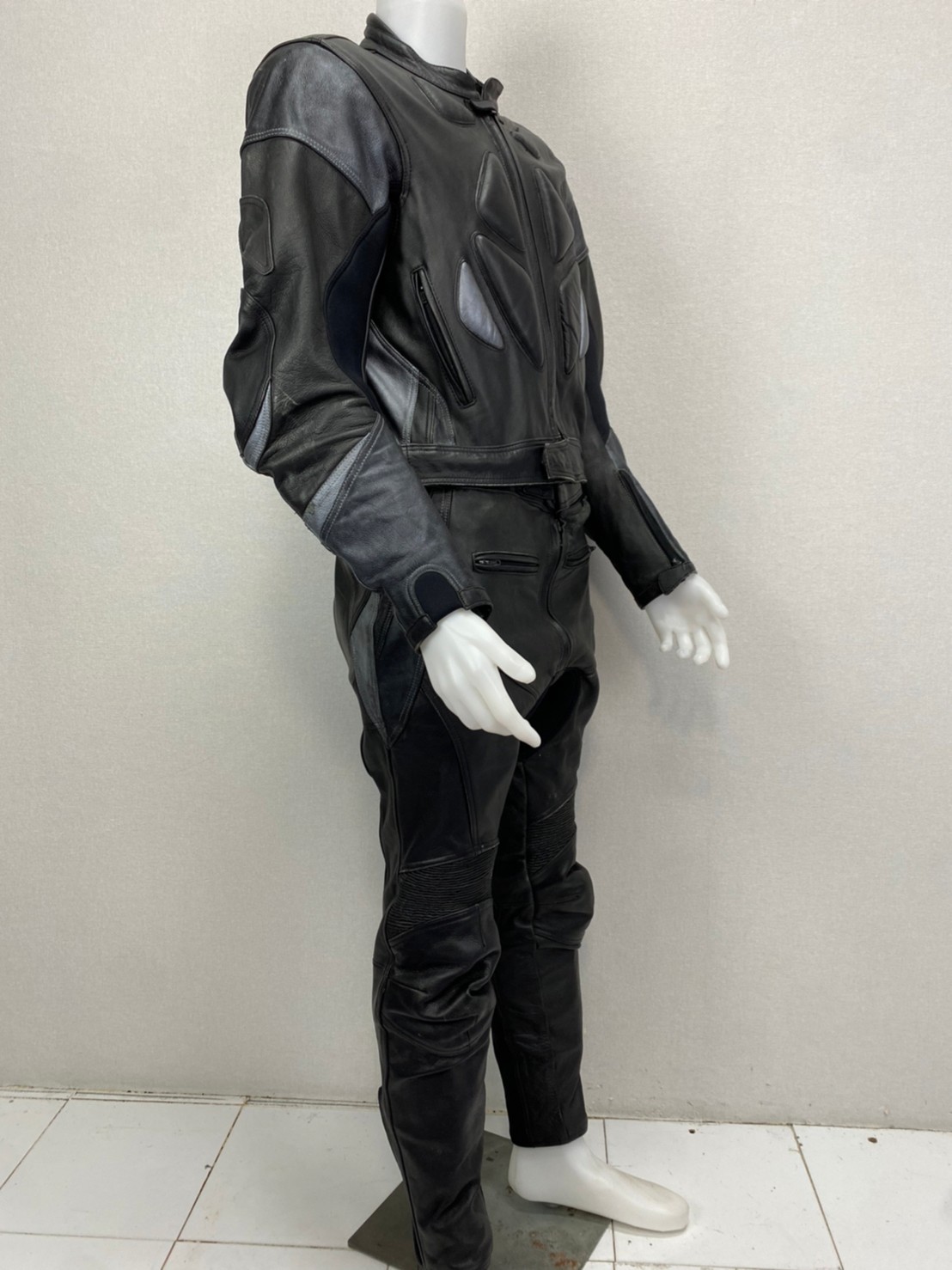 ประเภททรงชุด : Racing suit RCSS 020 (ชุดเลื้อ+กางเกง) : ยี้ห้อ....DYNAMIC