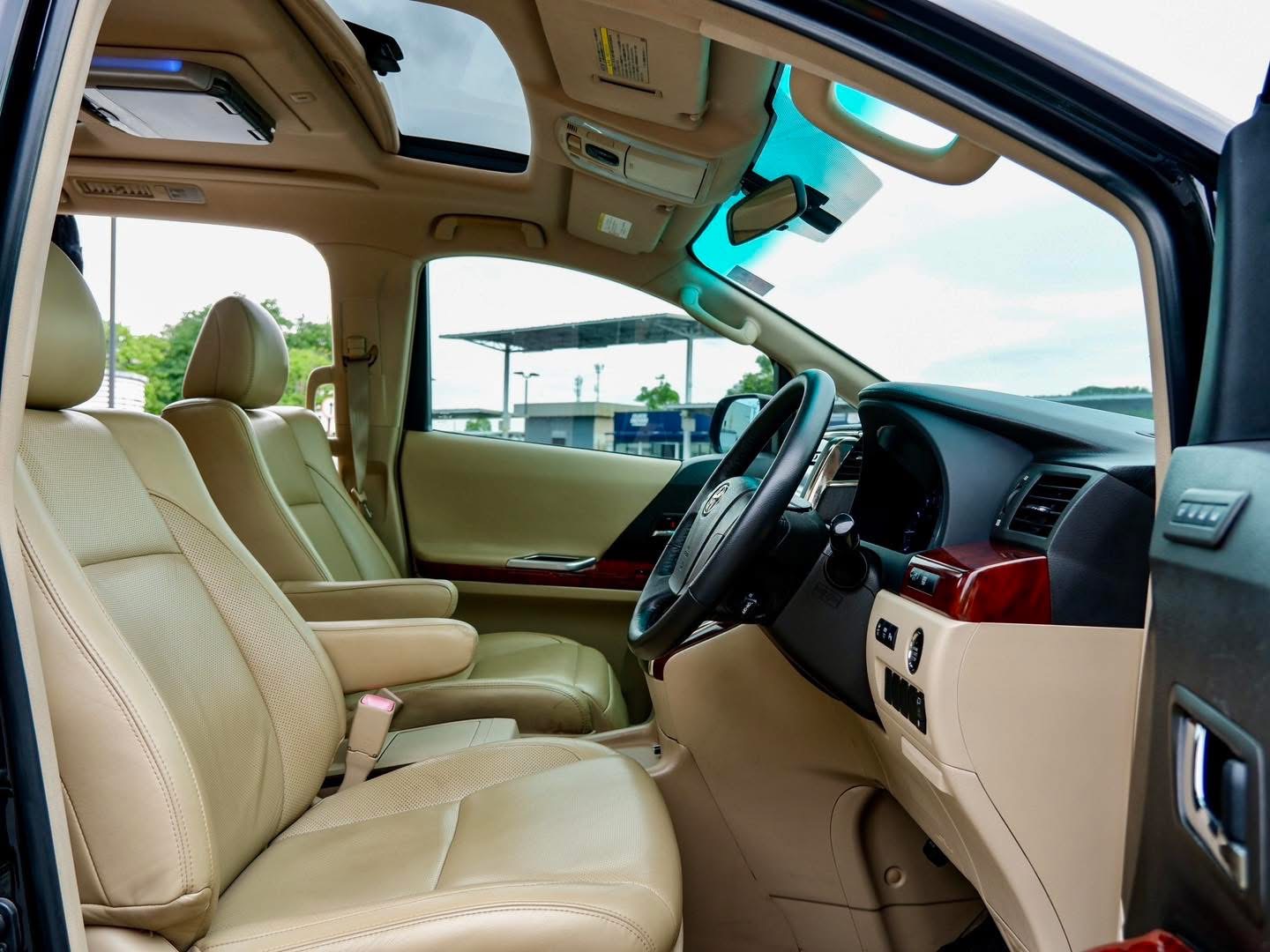 Toyota Vellfire 2.4V ปี 2009