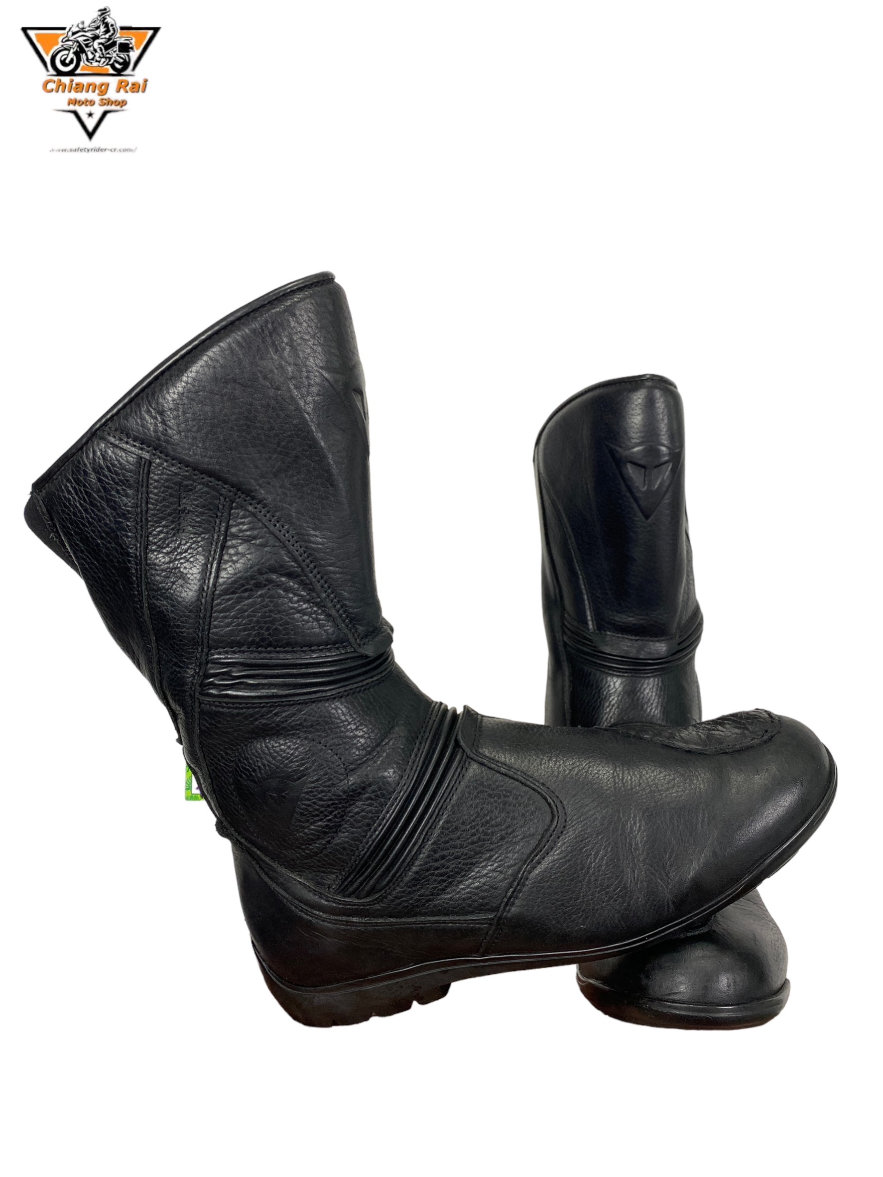 รองเท้าขี่มอเตอร์ไซด์( มือสอง) RCBS-089 Size ขนาดจากป้าย 41:EUR / 7:UK / 25.4:Cm.(dainese)