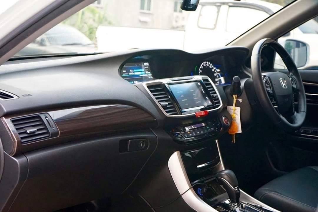 Honda Accord Hybrid ปี 2017