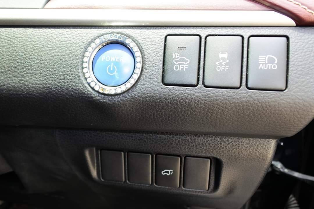 TOYOTA HARRIER 2.5 Hybrid E-Four ปี 2014