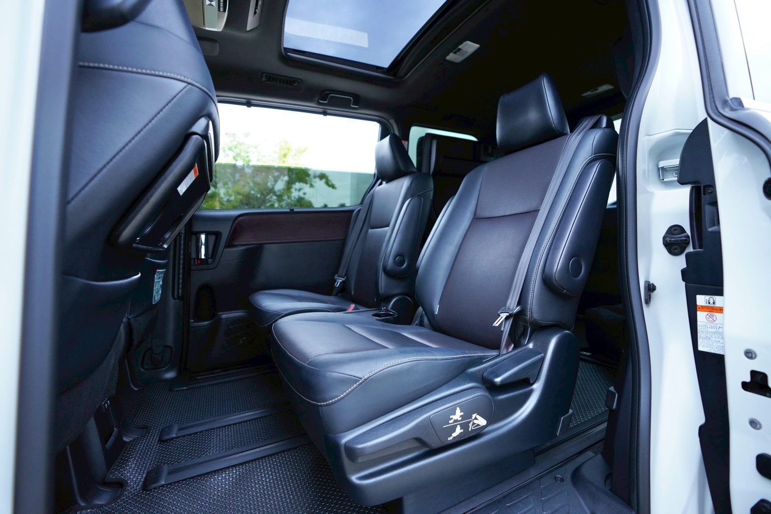 Toyota Esquire ปี 2019