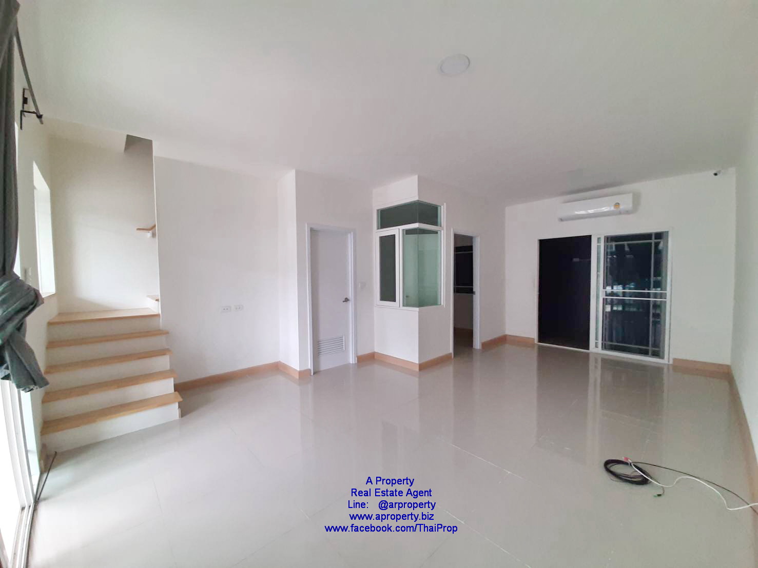 ให้เช่า ทาวน์โฮม Q District ซอยจันทร์ทองเอี่ยม