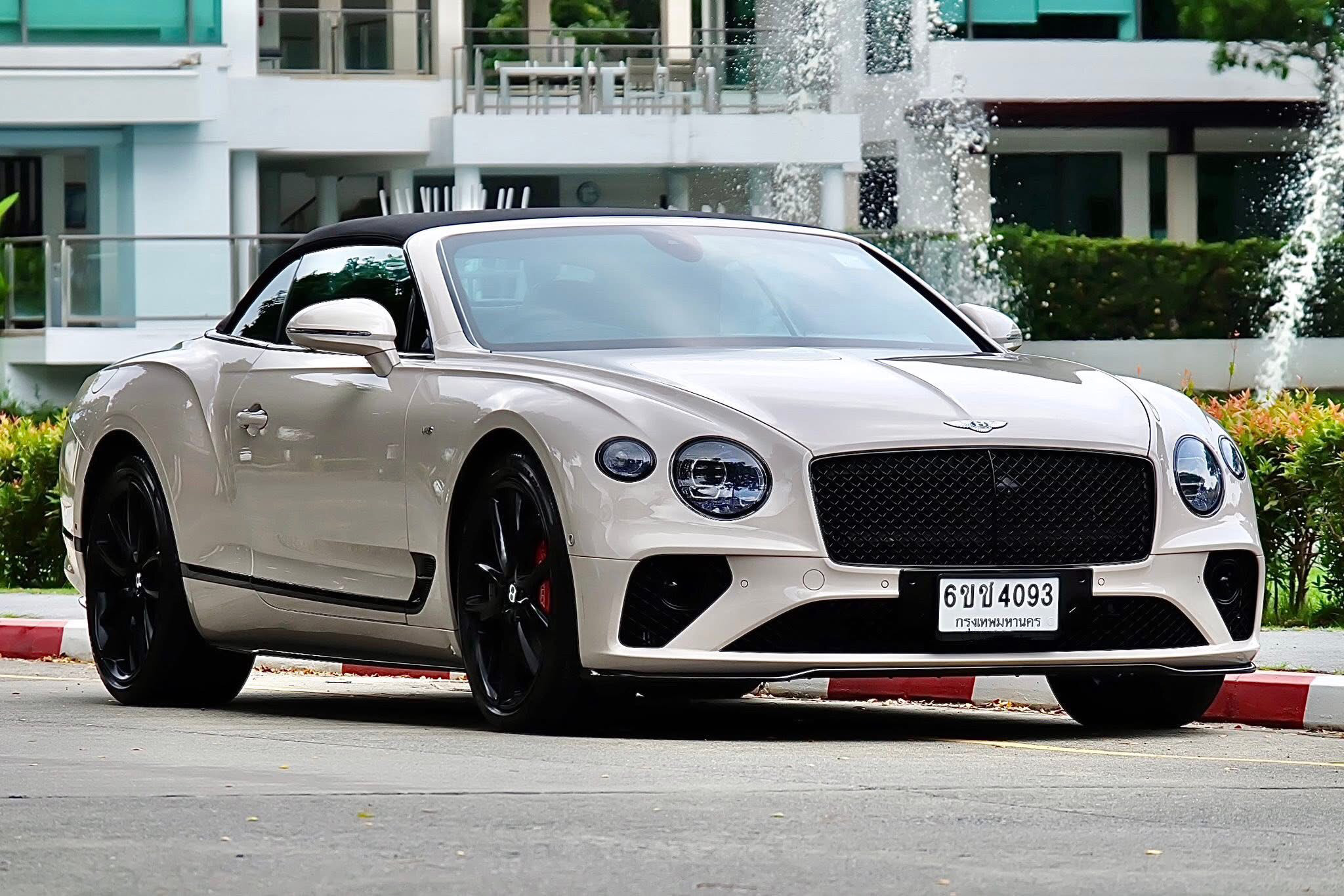 Bentley Continental GTC V8 Convertible ปี 2023