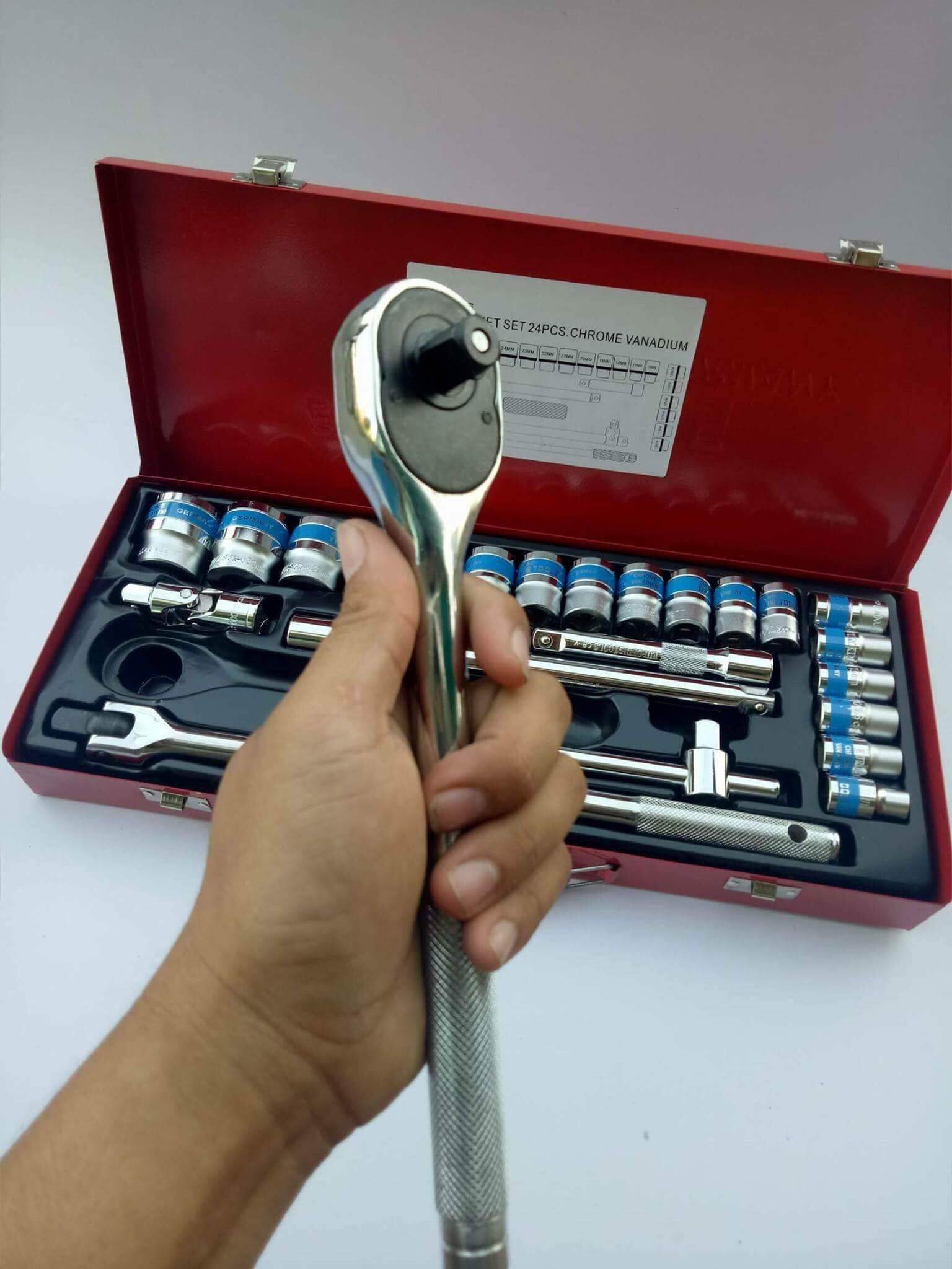 EUROKINGTOOLS ชุดบล็อก 24 ชิ้น