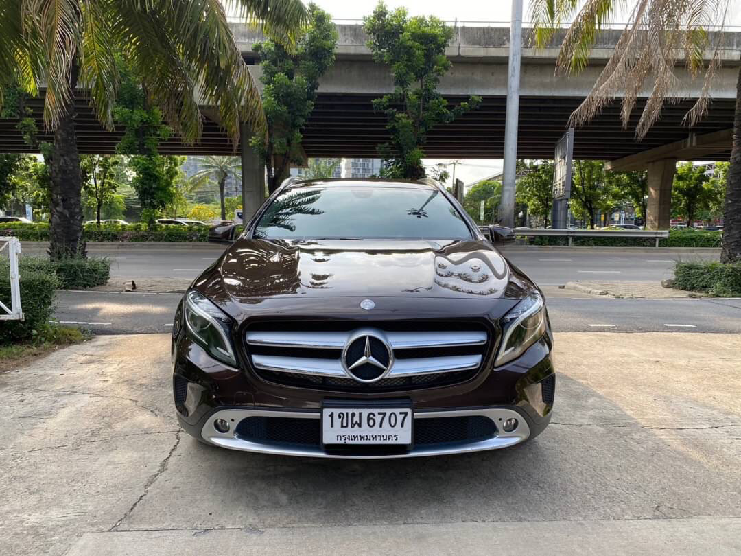 Mercedes Benz GLA200 Urban ปี 2015
