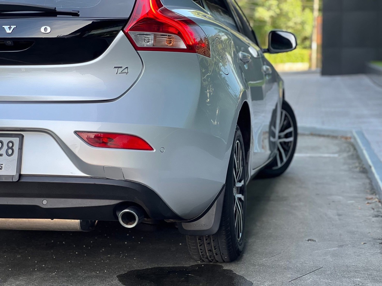 VOLVO V40 T4 ปี 2017