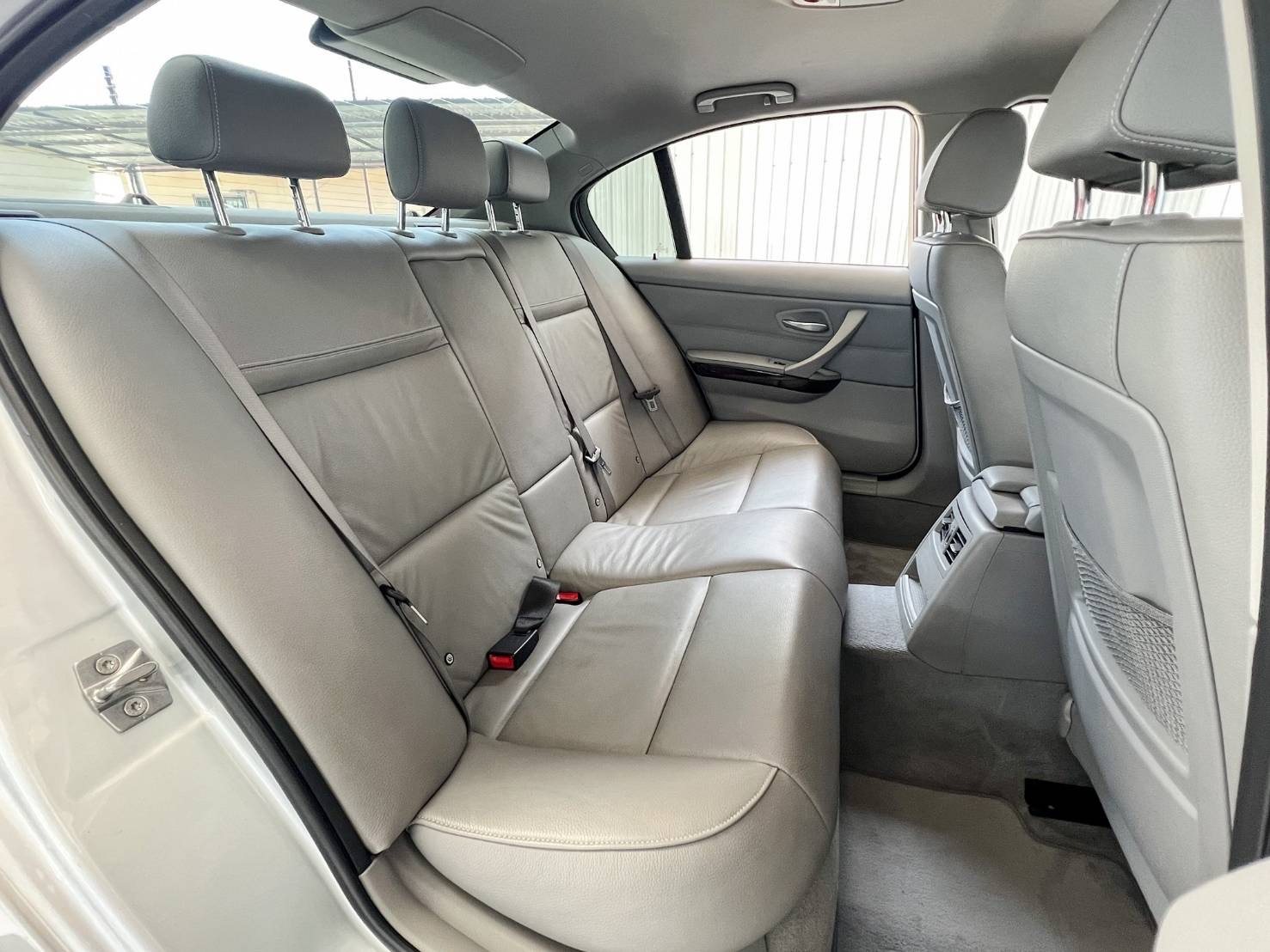 BMW SERIES 3 320i SE โฉม E90 ปี 2010