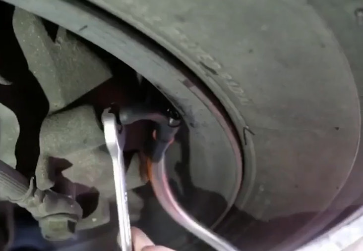 ชุดเปลี่ยนถ่ายน้ำมันเบรก DIY