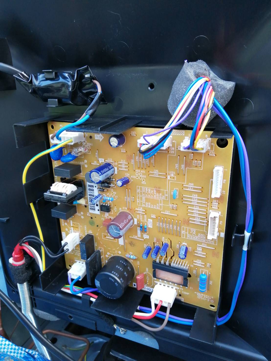 เมนบอร์ดตู้เย็น TOSHIBA GR-A28KS 44T60709U บอร์ดใหม่ เวอร์ชั่นไอซี CPU "66A6" ,แทนเวอร์ชั่น"40F9" ใช้กับคอมเพรสเซอร์ Panasonic เท่านั้น