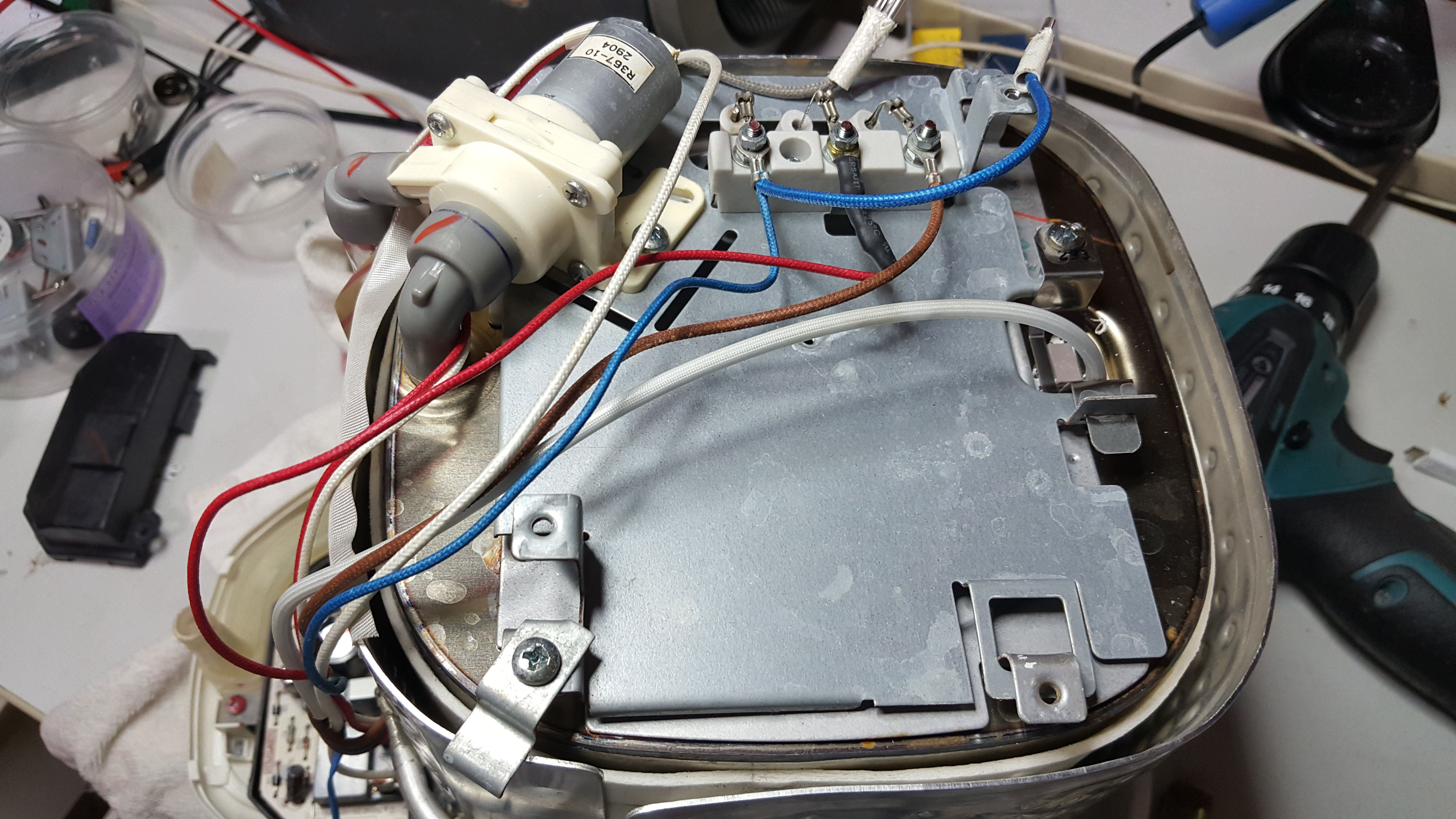 ซ่อมกระติกน้ำร้อน ยี่ห้อ TOSHIBA รุ่น PLK-30VE อาการร้อนช้า