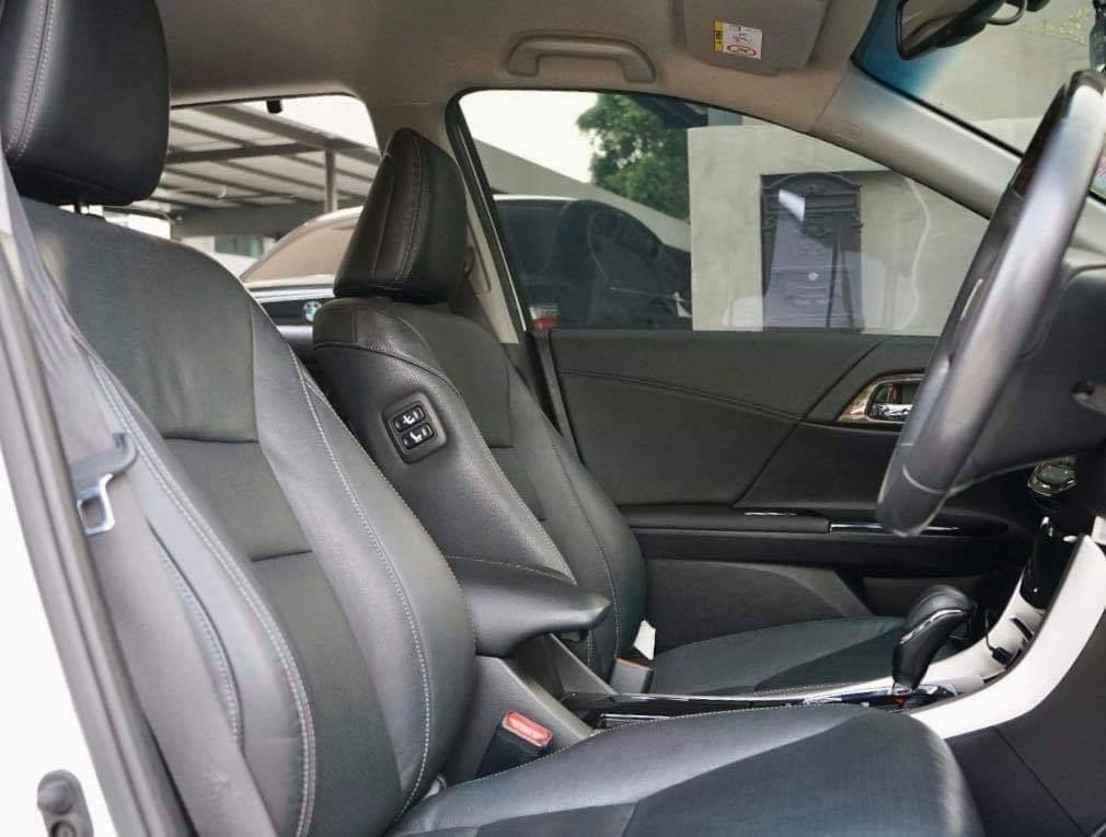Honda Accord Hybrid ปี 2017