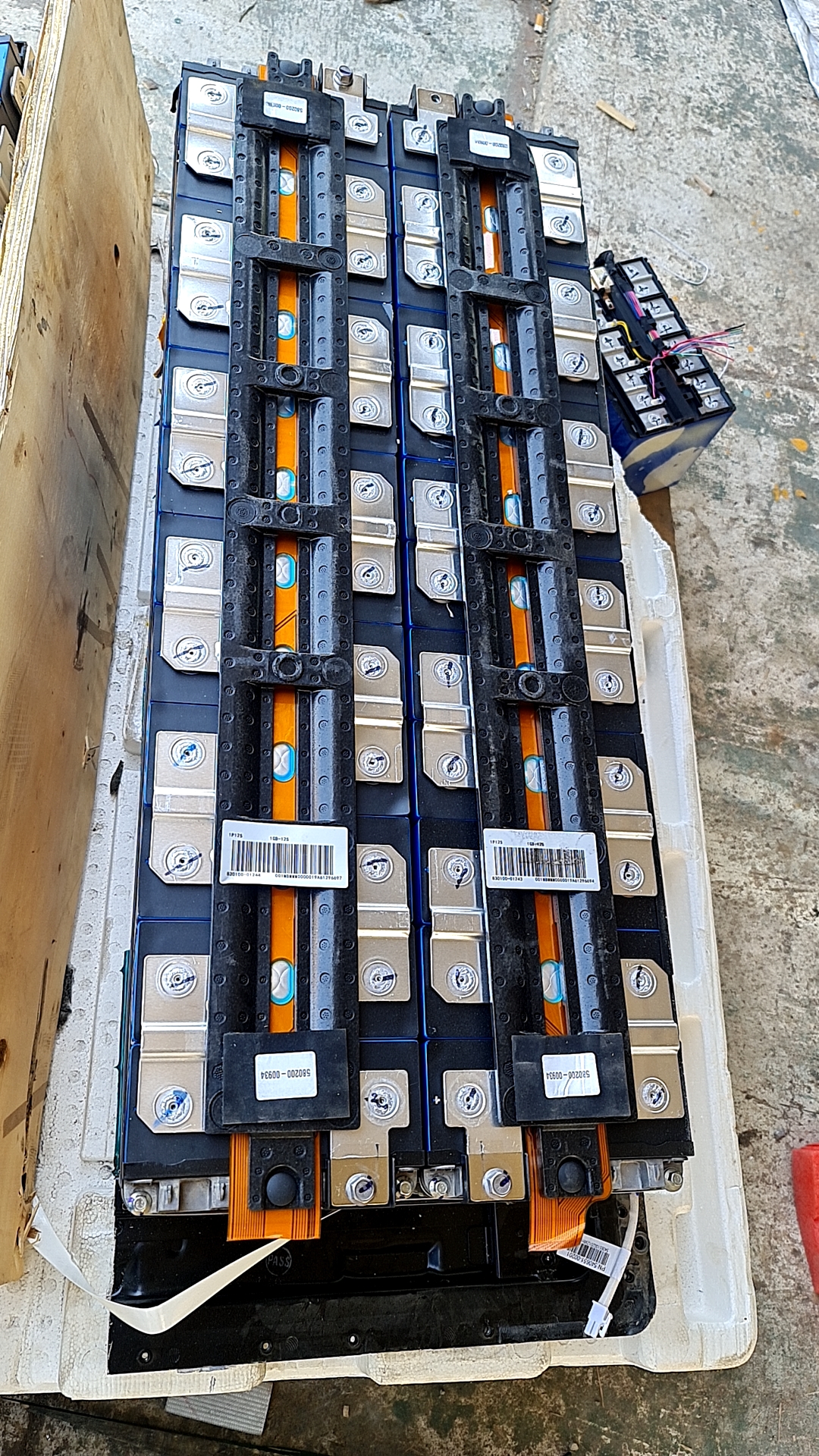 แบตเตอรี่ โฟล์คลิฟท์ไฟฟ้า ev forklift 24v 48v 80v 300ah 600ah ใช้แทนแบตแห้งเดิม