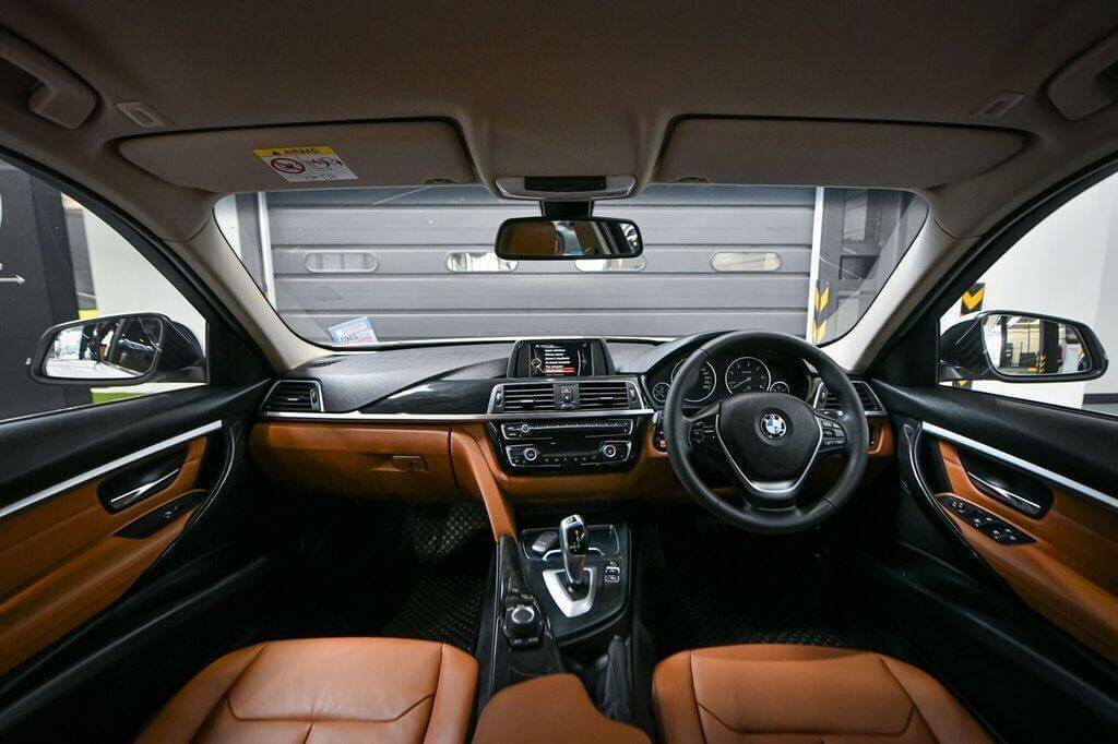 BMW 320d Lci F30 ปี 2017