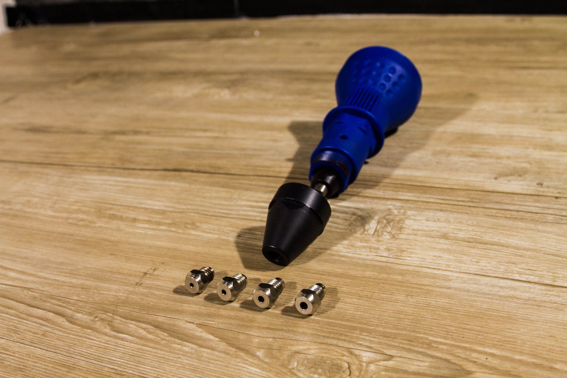 MARCH เครื่องย้ำรีเวทแบบใช้กับสว่าน