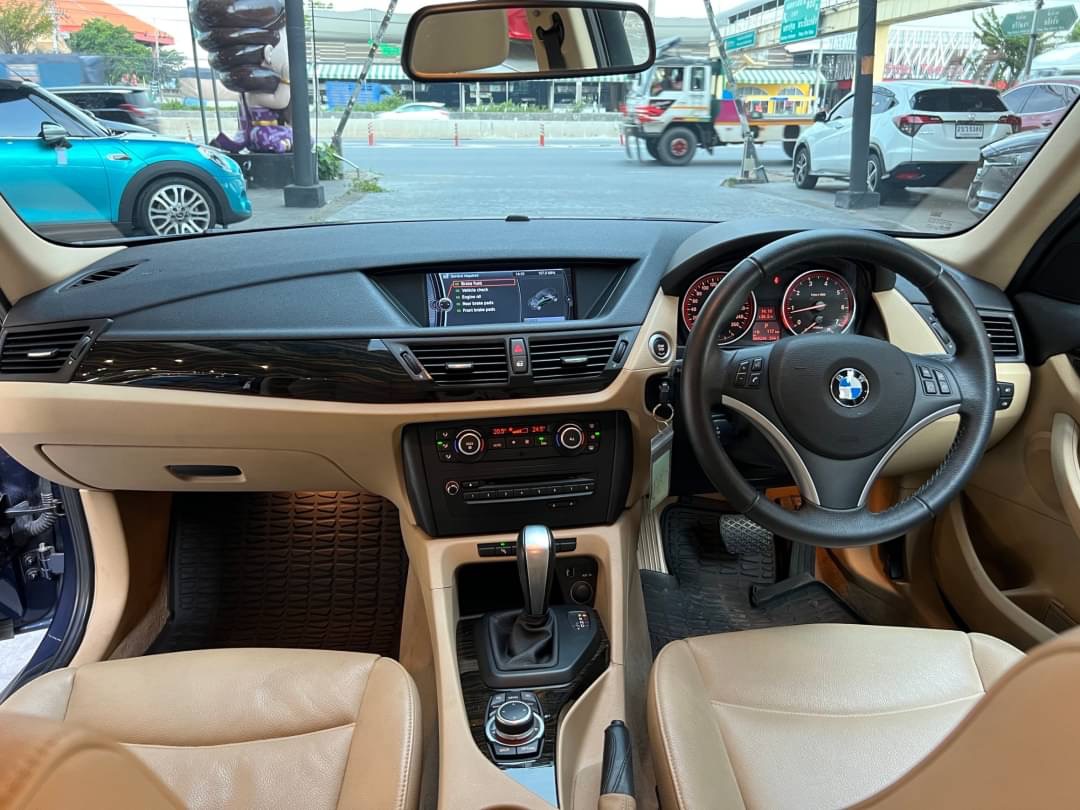 BMW X1 sDrive18i ปี 2012