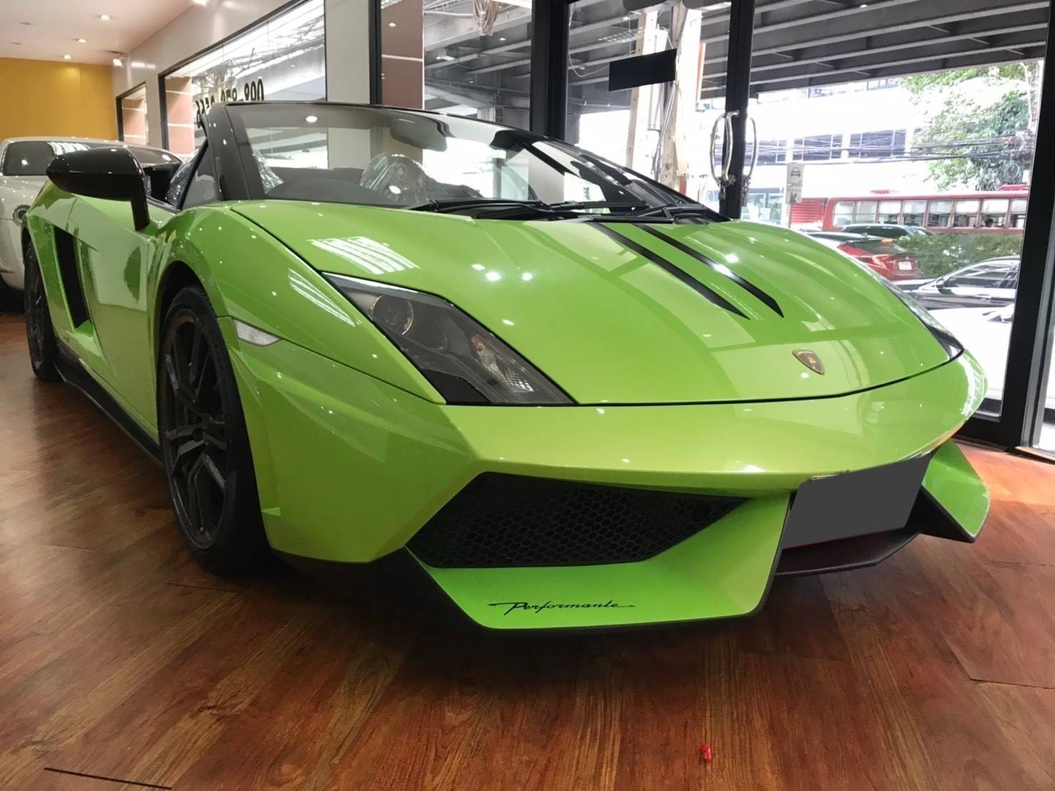 Lamborghini Gallardo LP570-4 Perfomante Roadster ปี2012