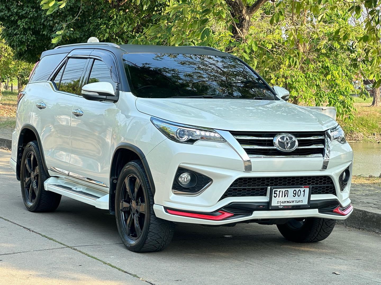Toyota fortuner TRD ปี2016
