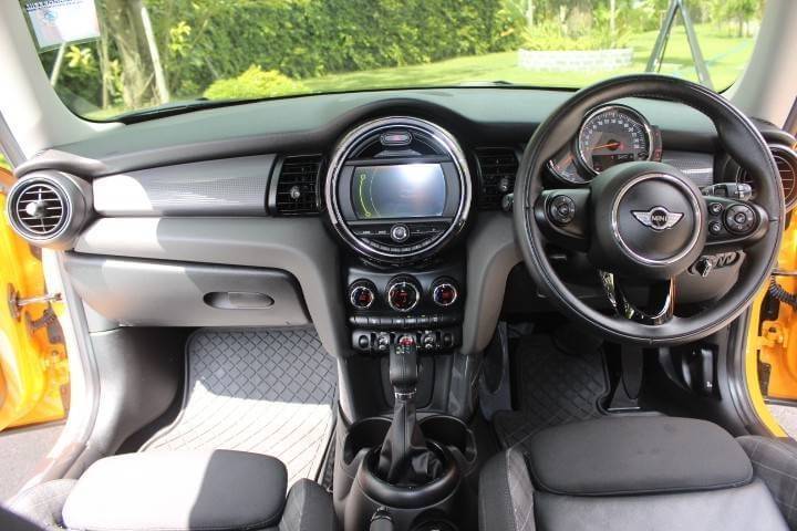 Mini cooper D 1.5 เครื่องดีเซล F56 ปี 2015🔖Sold Out🔖