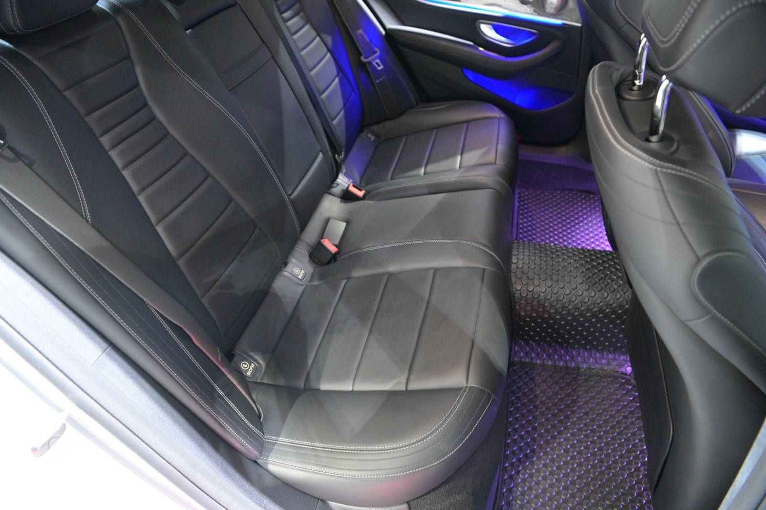 Mercedes-Benz E350e AMG ปี 2018