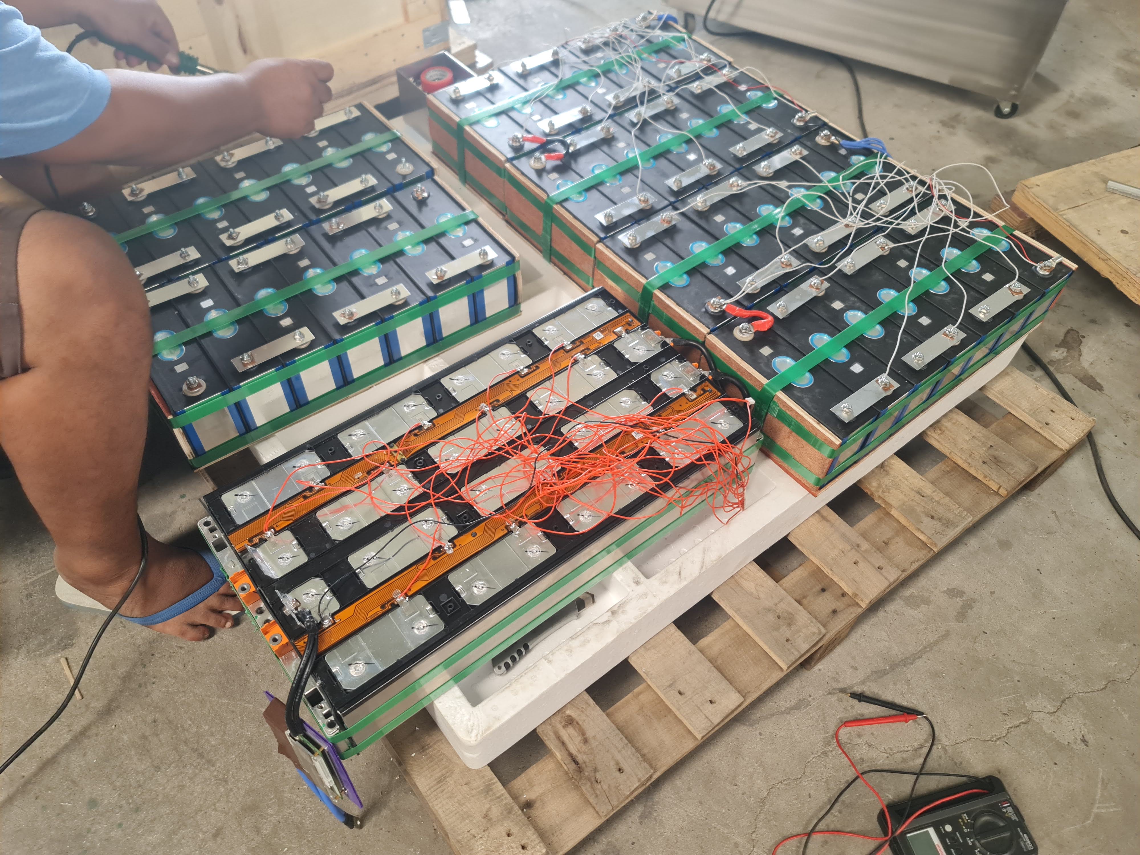 แบตเตอรี่ลิเธียมประกอบตามสั่งลูกค้า ระบบ 24v 48v 200ah 234ah 242ah 244ah