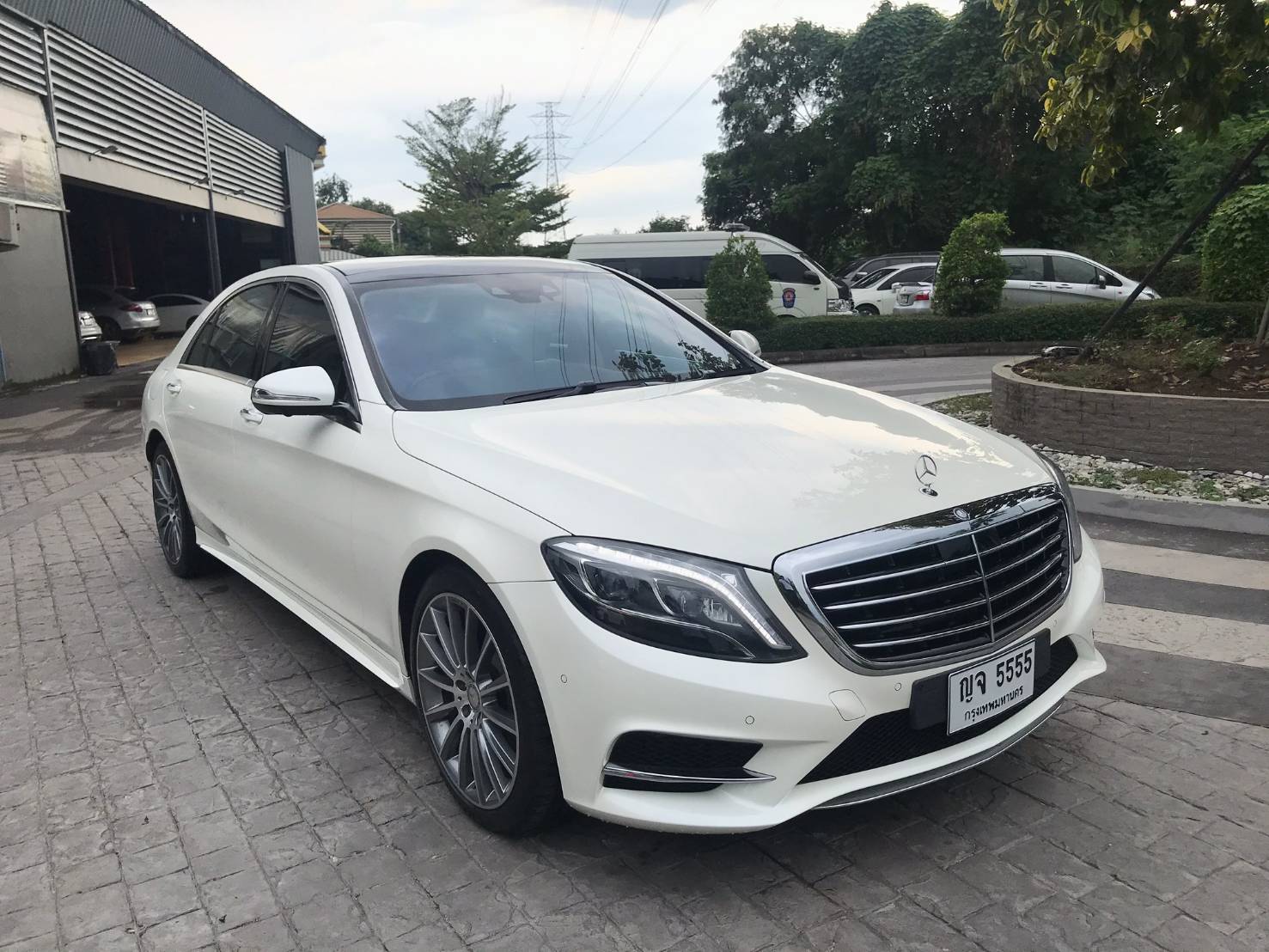 Mercedes Benz S350 d 3.0 W222 AMG Dynamic สีขาว daimond white-metallic ปี 2015