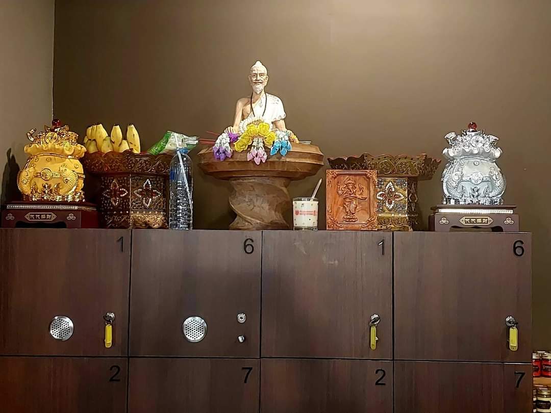 พ่อปู่ชีวกฯ สำหรับบูชาในร้านนวด สปา