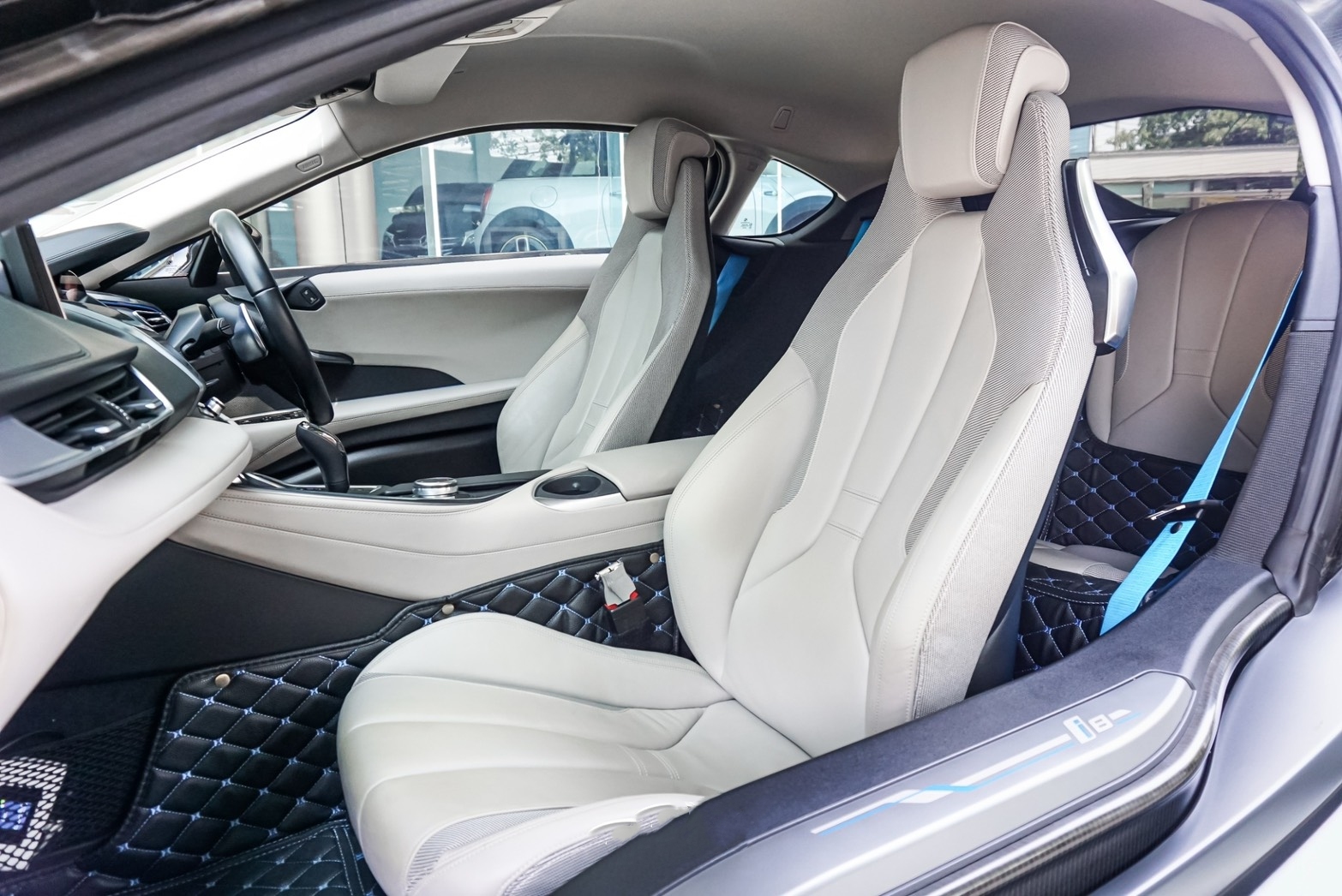BMW i8 ปี 2015