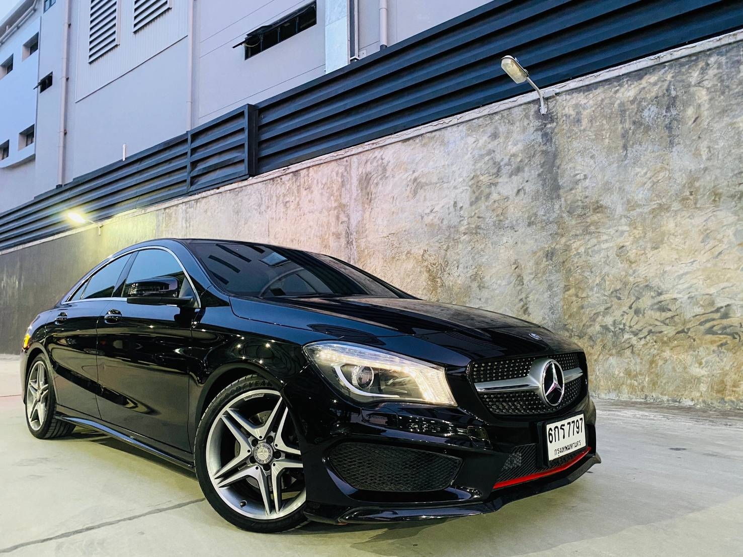 MERCEDES BENZ CLA250 โฉม W117 ปี 2017