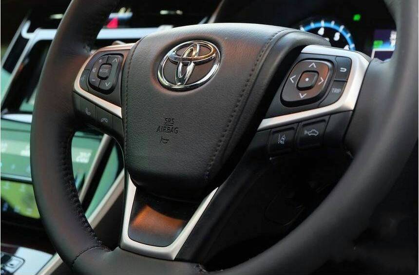 Toyota Harrier 2.0 Premium ปี 2014