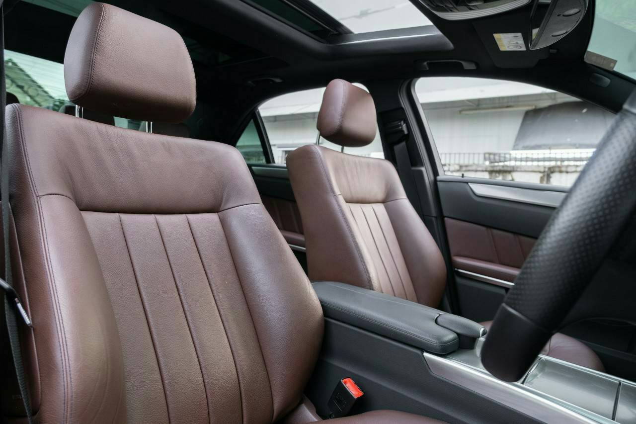 Mercedes-Benz E200 AMG Sport Package ปี 2014
