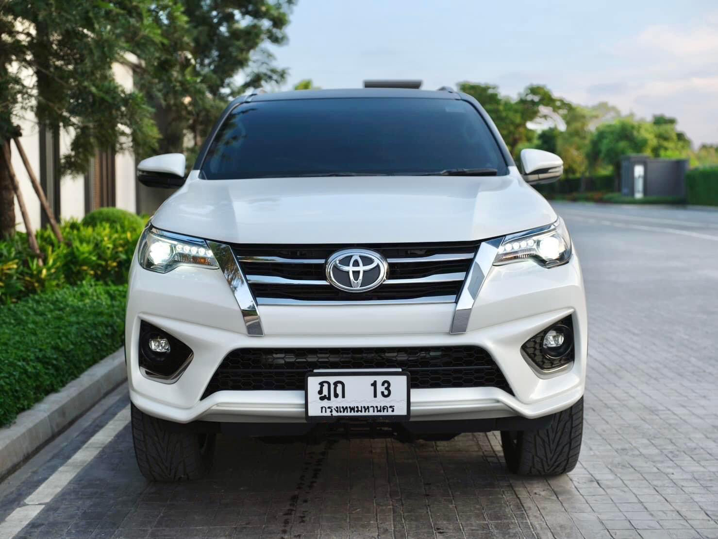 TOYOTA FORTUNER 2.8TRD SPORTIVO 4WD ปี 2017
