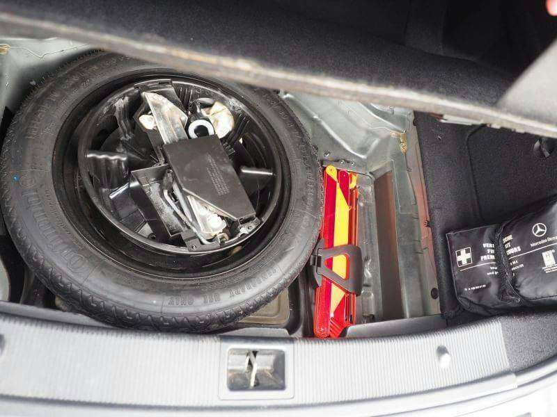 Mercedes Benz E200 Sport Coupe ปี 2011