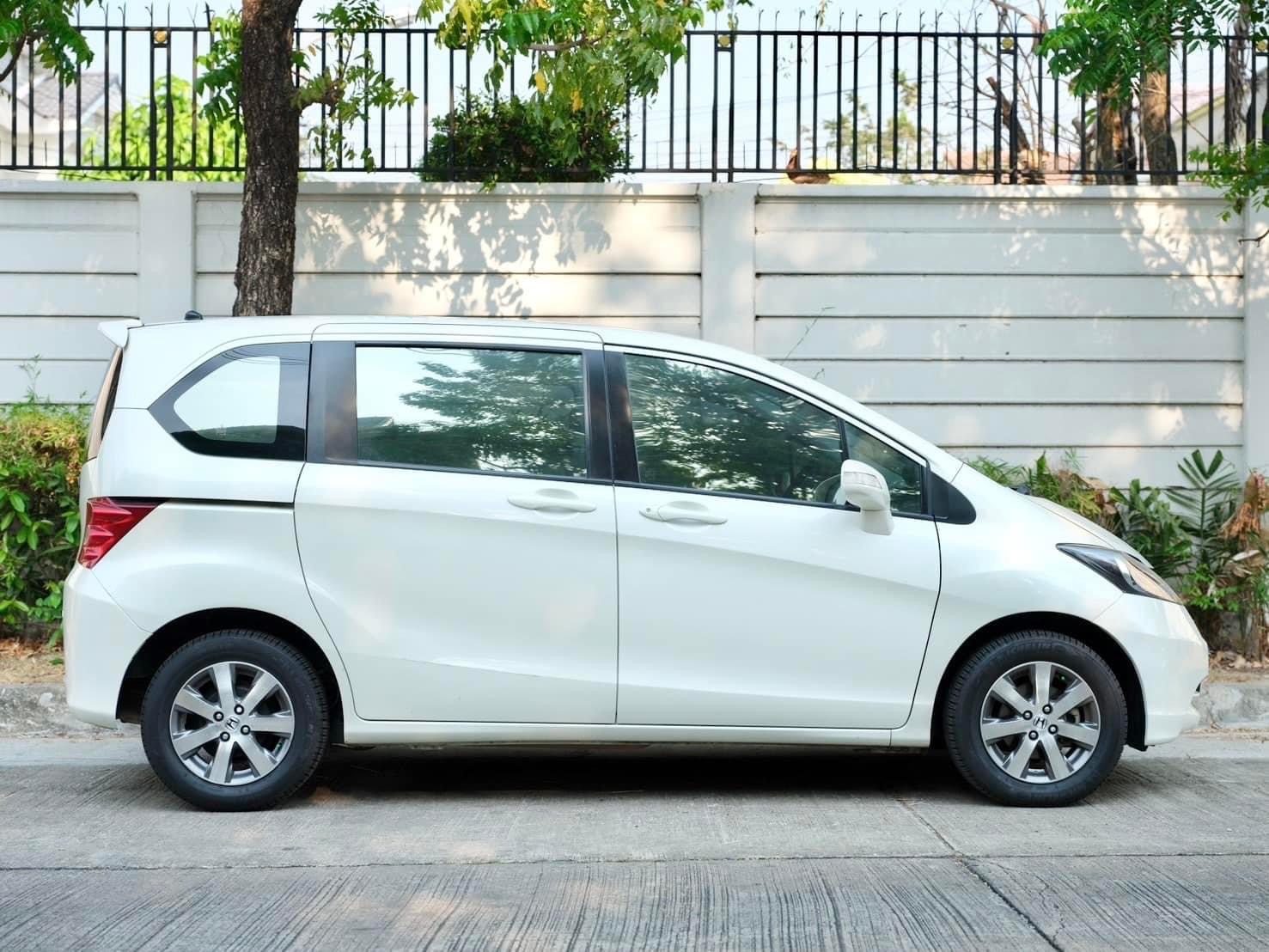 Honda Freed 1.5 E Limited ปี 2011