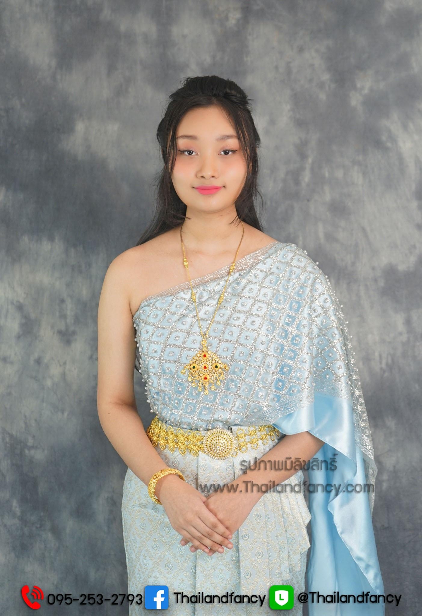 ชุดไทยย้อนยุค ชุดไทยสมัยอยุธยา ชุดไทยประยุกต์ ชุดไทยสไบออเจ้า ชุดไทยสไบกลิตเตอร์ปักมุขกับผ้าถุงจีบหน้านางเสมือนนุ่งสด