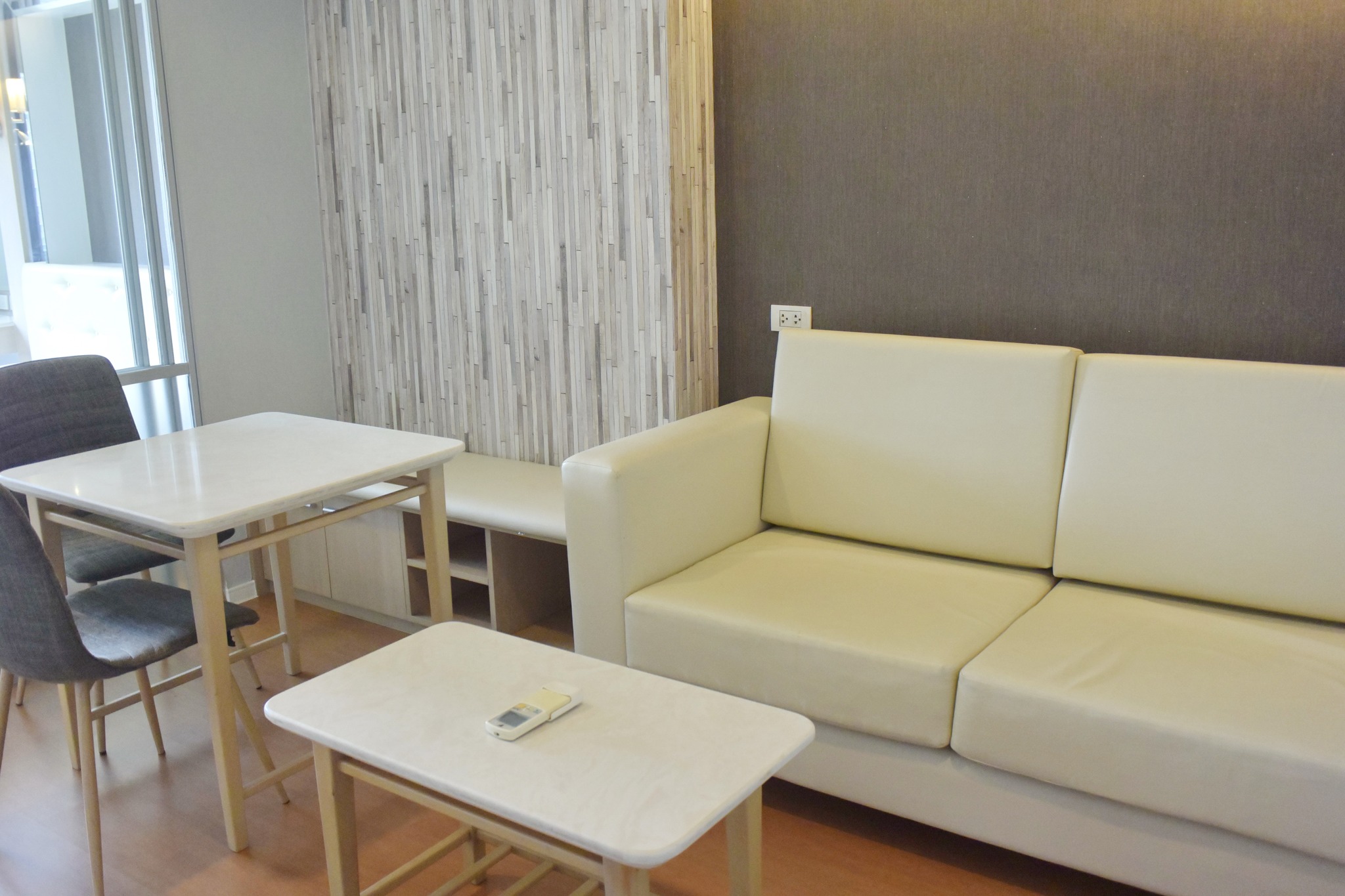 ให้เช่า LPN Park รัตนาธิเบศร์ ห้องมุม Size ใหญ่ มีเครื่องซักผ้า ติดMRT บางกระสอ
