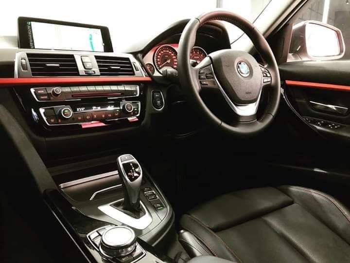 BMW 320i 2.0 Sport LCI F30 ปี2015